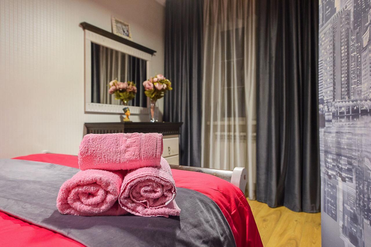 Apartment золотой квадрат шевченко 75 *